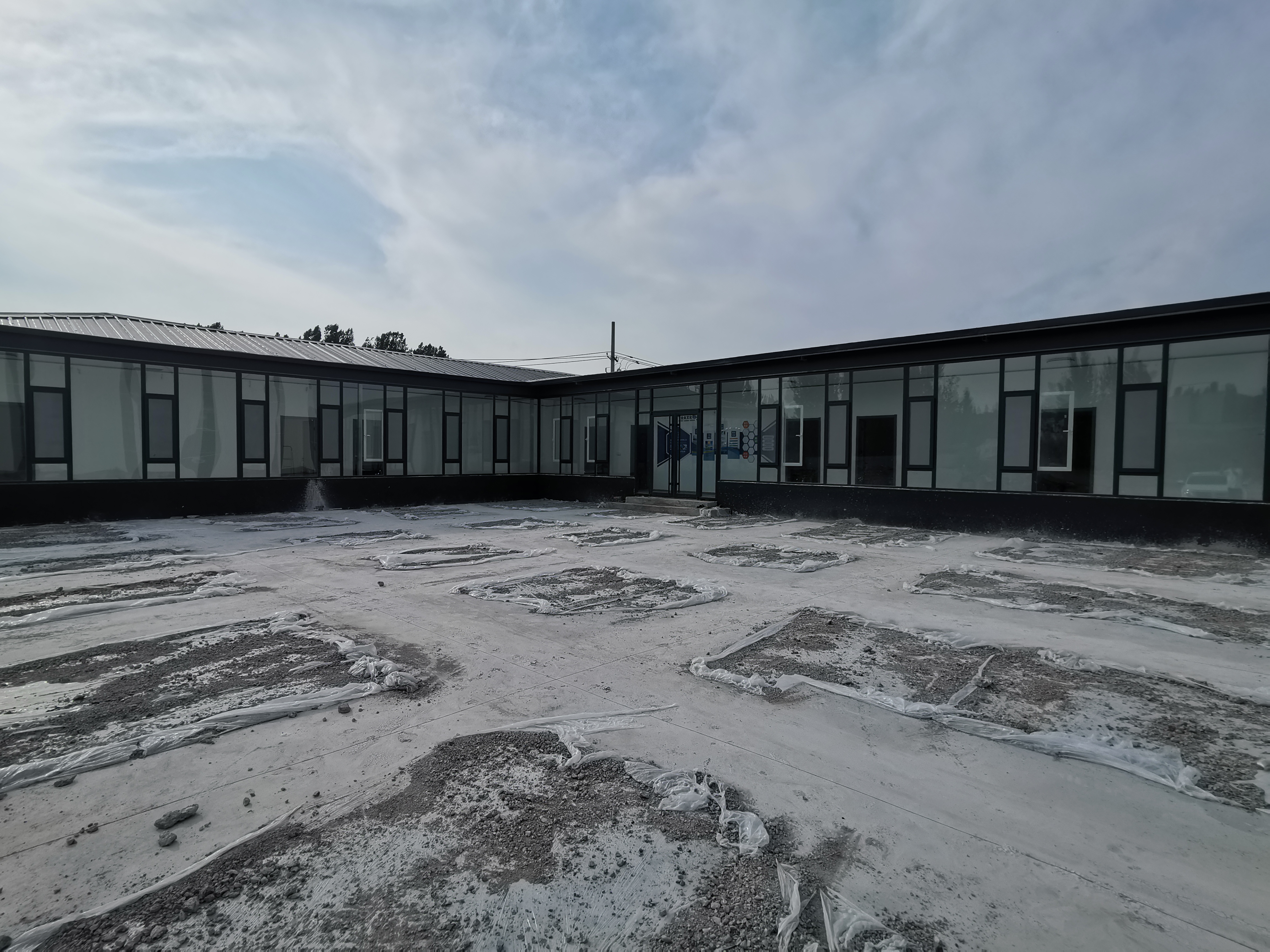 防腐储罐生产设备-钢衬塑储罐制造现场